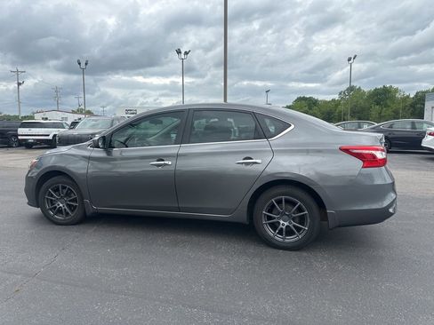 Used 2019 Nissan Sentra SV image 9