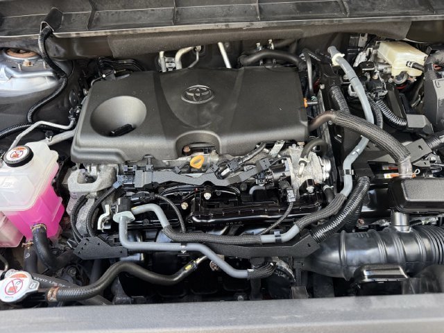Used 2023 Toyota Highlander LE FWD image 36