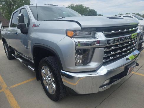 Used 2020 Chevrolet Silverado 2500 LTZ w/ LTZ Premium Package AWD/4WD image 2
