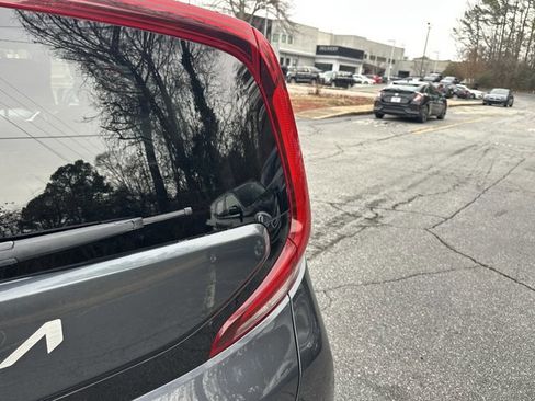 Used 2022 Kia Soul LX w/ Technology Package image 20