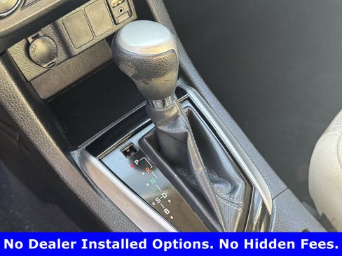 Used 2015 Toyota Corolla LE FWD image 19