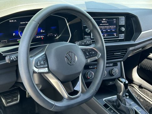 Certified 2024 Volkswagen Jetta Sport FWD image 27