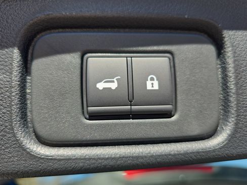 New 2026 Nissan Pathfinder Platinum image 13