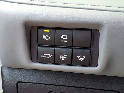 Used 2022 Toyota Highlander Platinum AWD/4WD image 25