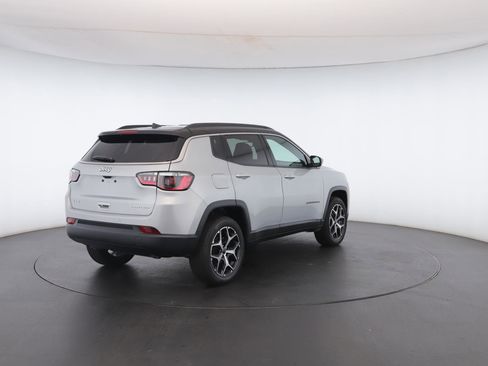New 2026 Jeep Compass Limited image 25