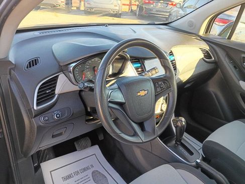 Used 2020 Chevrolet Trax LS image 10