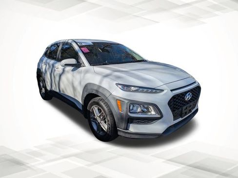 Used 2019 Hyundai Kona SE image 2