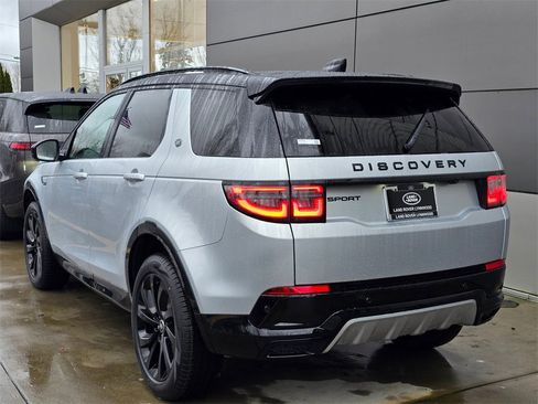 New 2025 Land Rover Discovery Sport Dynamic SE image 5
