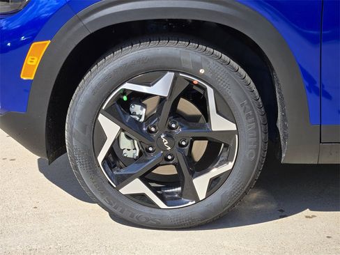 New 2026 Kia Seltos S image 8