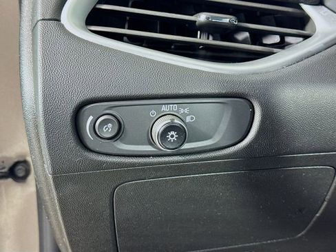 Used 2023 Chevrolet Malibu LT image 10