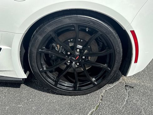 Used 2017 Chevrolet Corvette Grand Sport image 18