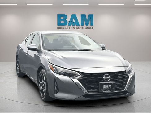 Used 2024 Nissan Sentra SV FWD image 2