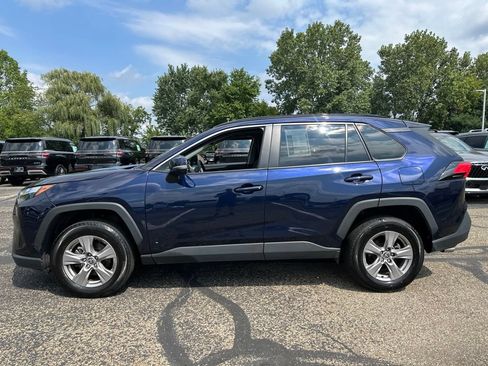 Used 2025 Toyota RAV4 XLE AWD/4WD image 7