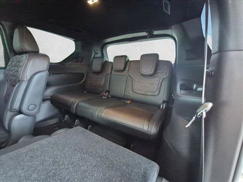 Used 2025 Nissan Armada Platinum AWD/4WD image 22