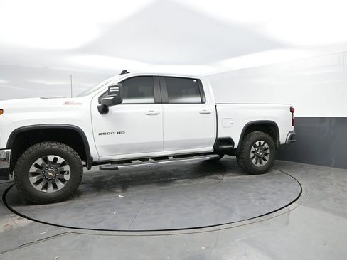 Used 2024 Chevrolet Silverado 2500 LT image 4
