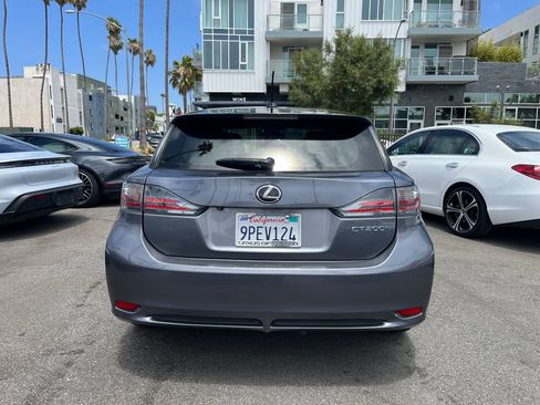 Used 2013 Lexus CT 200h w/ F Sport Pkg w/Nuluxe Trim FWD image 8