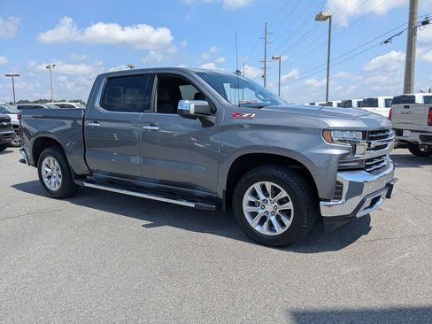 Used 2021 Chevrolet Silverado 1500 LTZ w/ Safety Package II AWD/4WD image 2