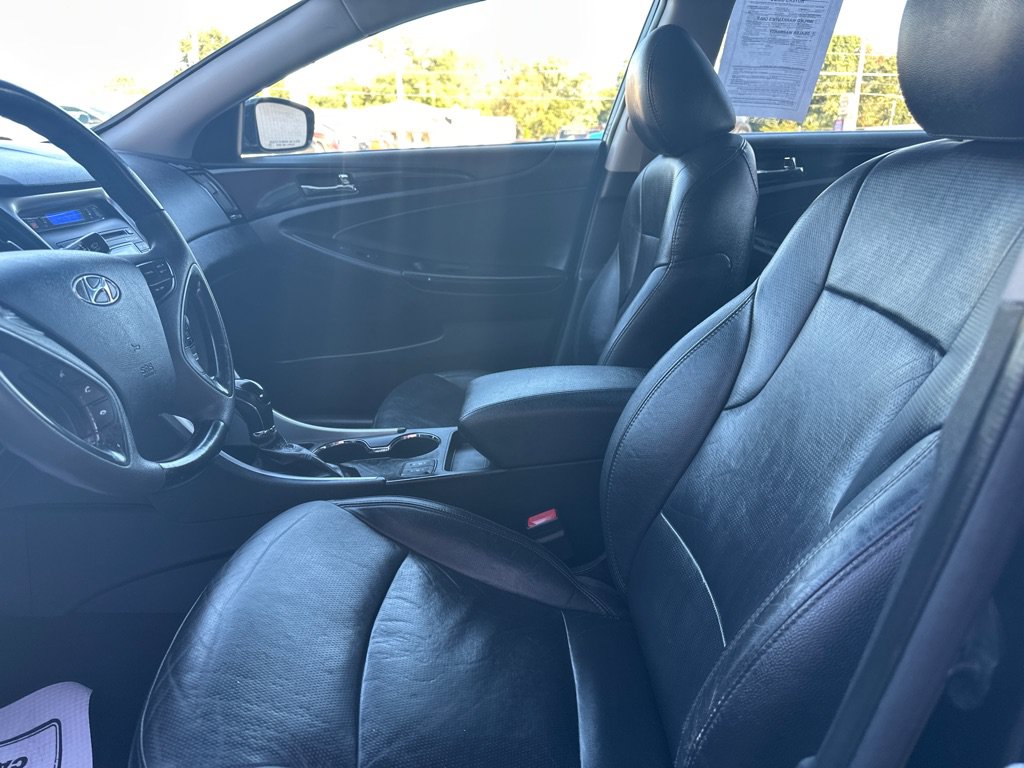 Used 2013 Hyundai Sonata Limited FWD image 2