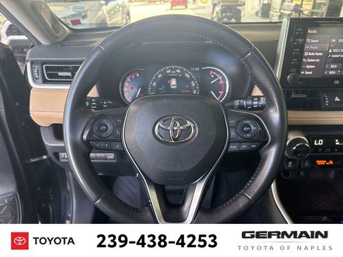 Used 2020 Toyota RAV4 Limited image 19