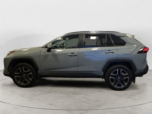Used 2022 Toyota RAV4 XLE Premium AWD/4WD image 2