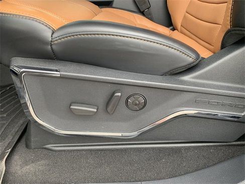 New 2024 Ford F450 Platinum w/ FX4 Off-Road Package image 24