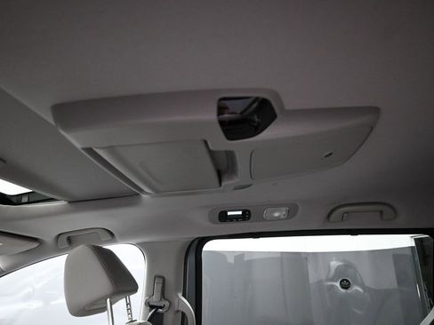 Certified 2023 Honda Odyssey Touring image 21