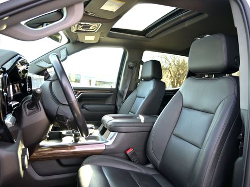 Used 2022 Chevrolet Silverado 1500 LT Trail Boss w/ LT Trail Boss Premium Package image 12