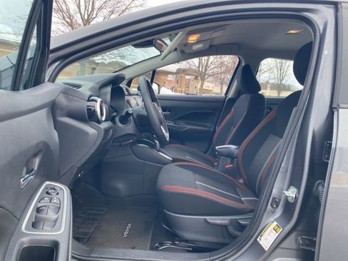 Used 2024 Nissan Versa SR image 19