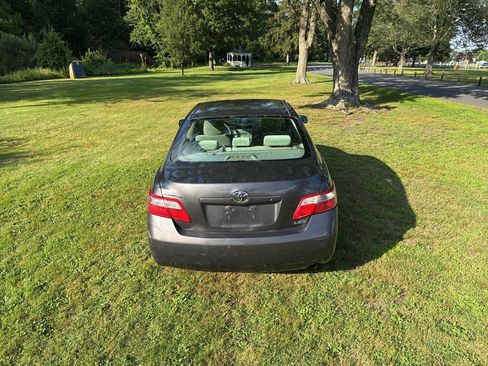 Used 2009 Toyota Camry LE FWD image 15
