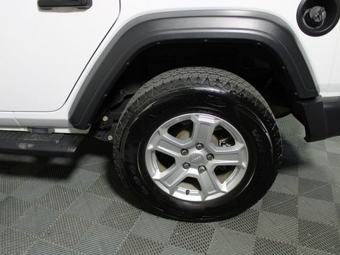 Used 2019 Jeep Wrangler Unlimited Sport S image 21