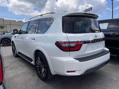 Used 2023 Nissan Armada Platinum w/ Captain's Chairs Package RWD image 4