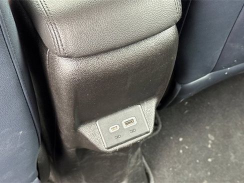 Used 2022 Chevrolet Bolt EUV LT w/ Convenience Package image 41