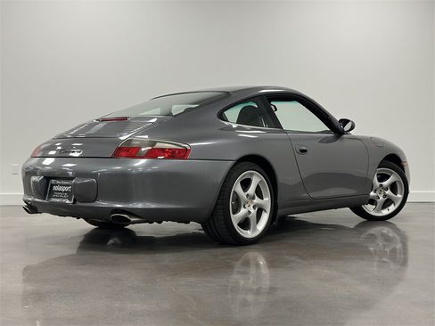 Used 2004 Porsche 911 GT3 RS image 3