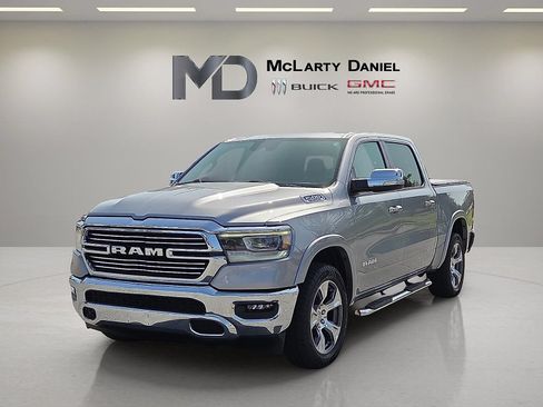 Used 2021 RAM 1500 Laramie AWD/4WD image 3