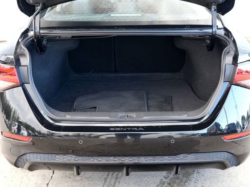 Used 2024 Nissan Sentra SV image 9