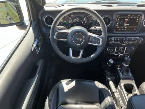 Used 2023 Jeep Wrangler Unlimited Sahara w/ Cold Weather Group AWD/4WD image 12
