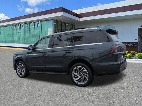 New 2026 Lincoln Navigator Premiere AWD/4WD image 6