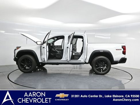 New 2025 Chevrolet Colorado Trail Boss w/ Midnight Edition image 31