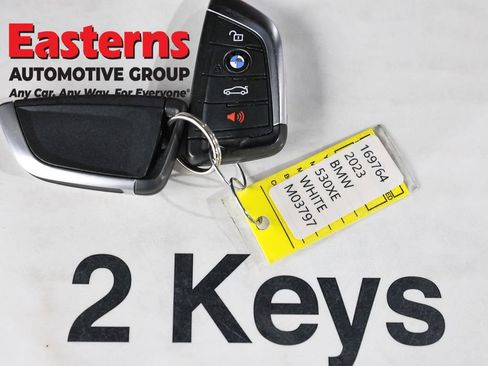 Used 2023 BMW 530e xDrive w/ Convenience Package AWD/4WD image 29