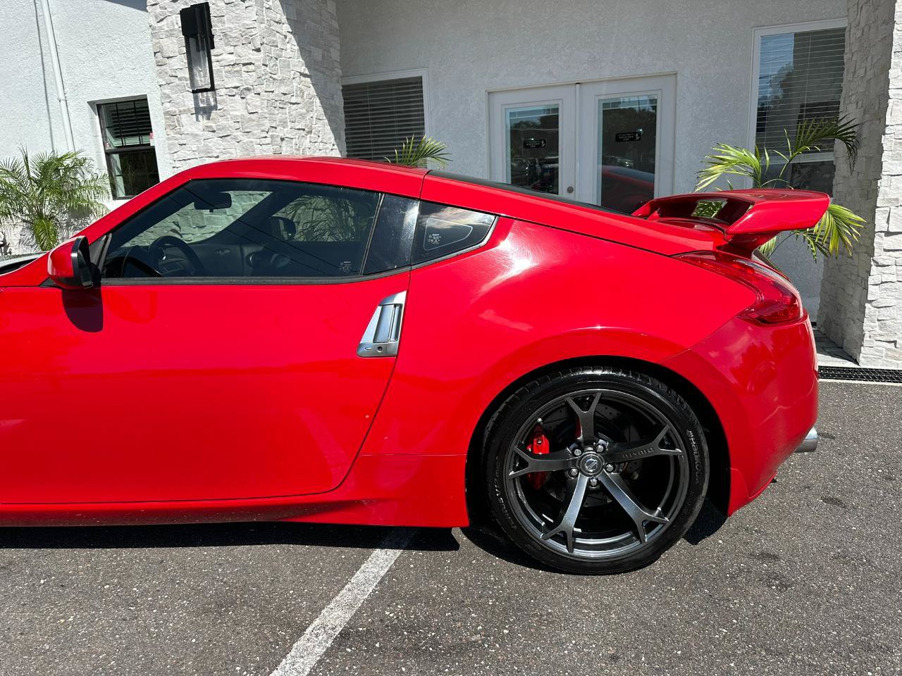 Used 2014 Nissan 370Z Coupe RWD image 12