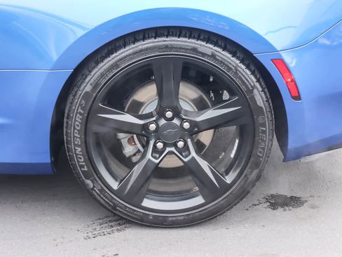 Used 2017 Chevrolet Camaro LT image 10