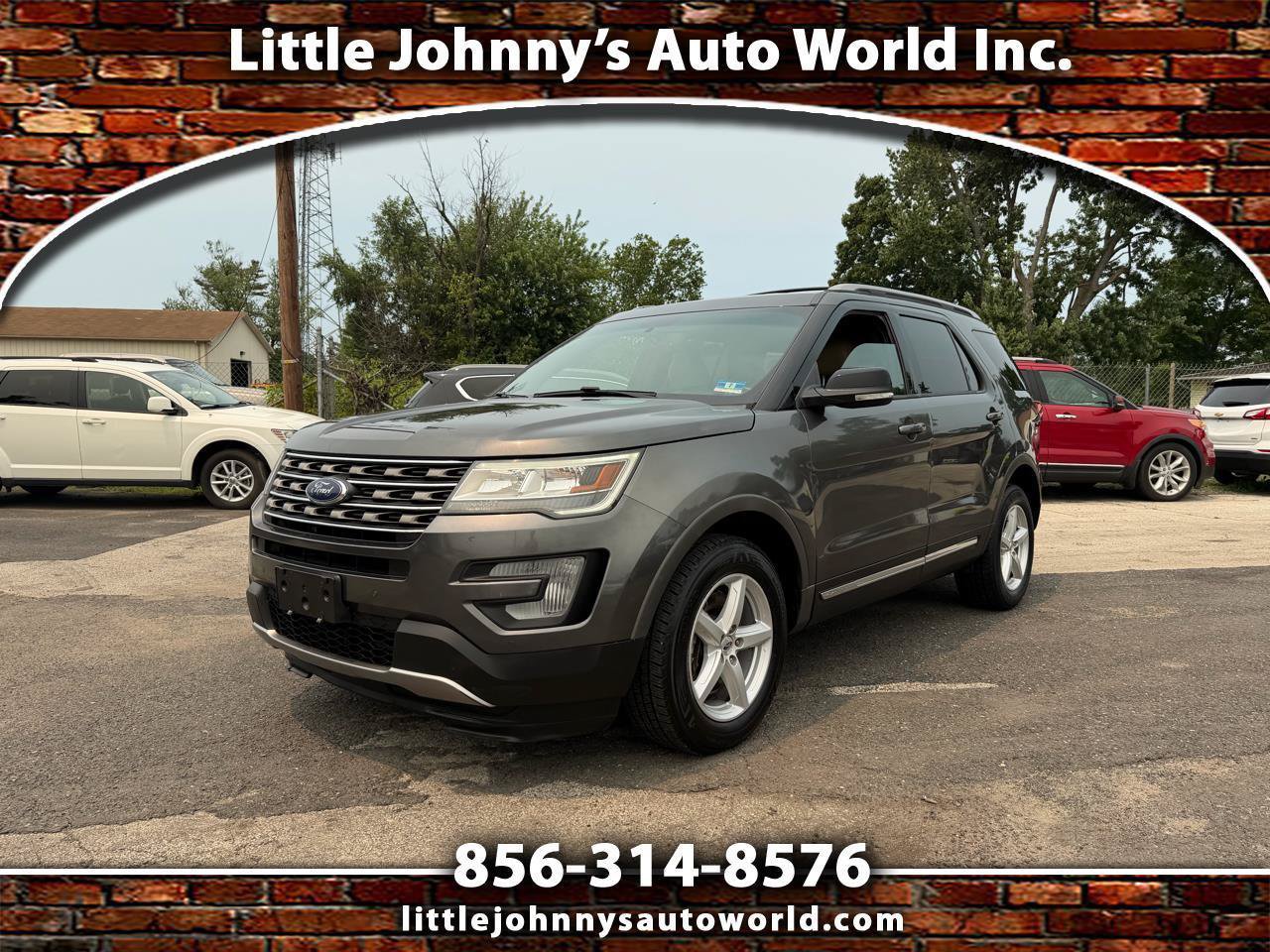 Used 2017 Ford Explorer XLT w/ Equipment Group 202A AWD/4WD image 1