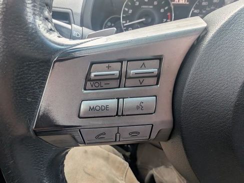 Used 2011 Subaru Outback 2.5i Limited image 11