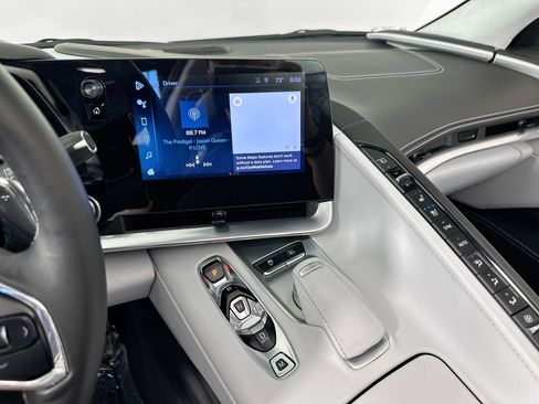 Used 2024 Chevrolet Corvette Stingray Premium Conv w/ Z51 Performance Package RWD image 13
