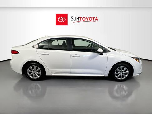 Used 2026 Toyota Corolla LE FWD image 2