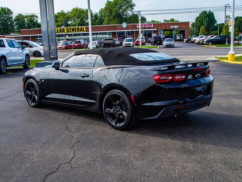 Used 2023 Chevrolet Camaro LT w/ Technology Package RWD image 5