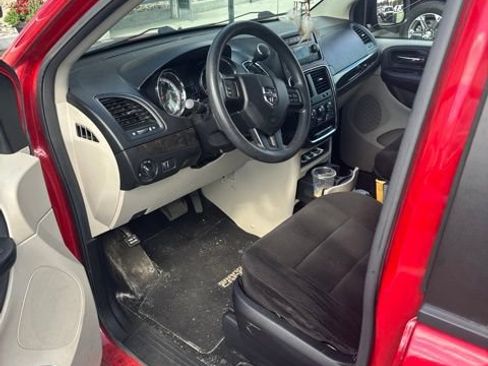 Used 2013 Dodge Grand Caravan SE FWD image 8