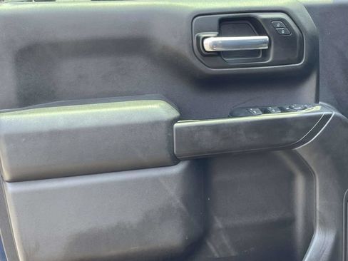 Used 2022 Chevrolet Silverado 1500 Custom AWD/4WD image 24