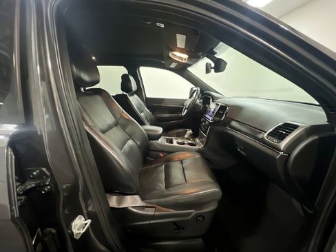Used 2020 Jeep Grand Cherokee Limited w/ Luxury Group II RWD image 22