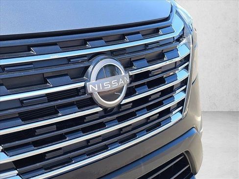 Used 2024 Nissan Rogue S FWD image 29